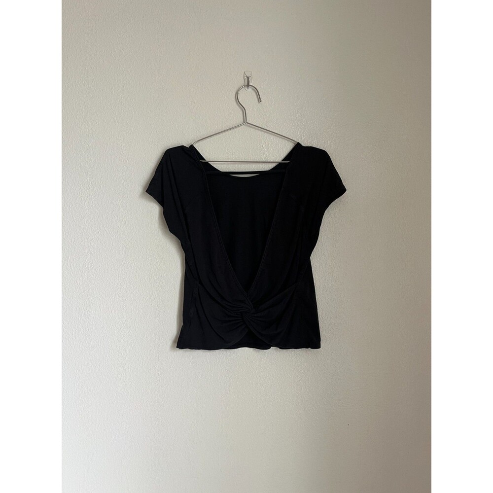 Lululemon Women's Twist It Tee In Black Size Us 6 - image 3